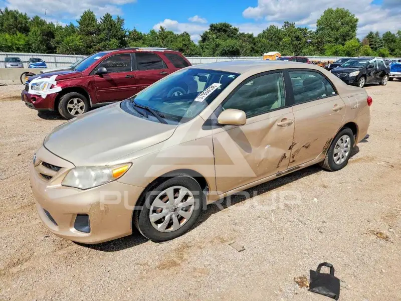 2011 Toyota COROLLA фото