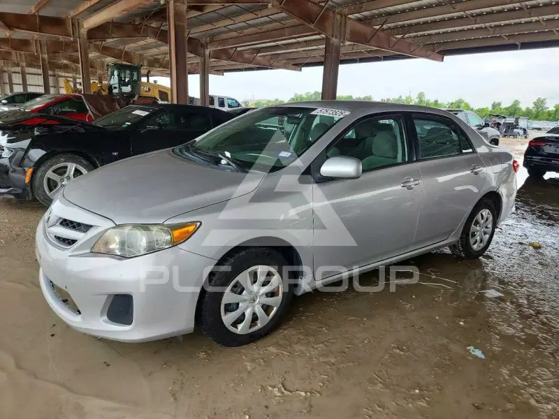2011 Toyota COROLLA photo