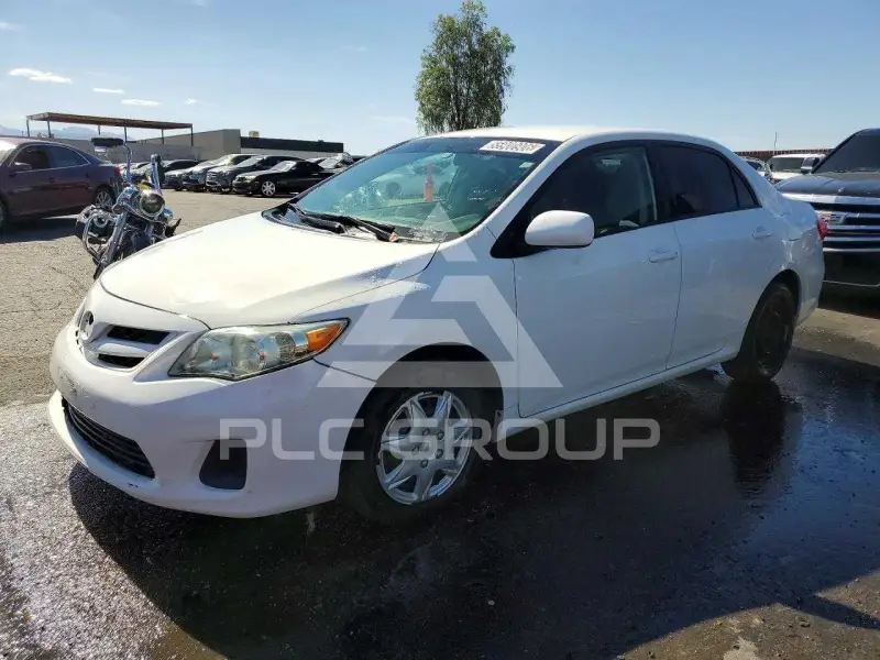 2011 Toyota COROLLA фото