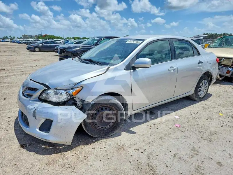2011 Toyota COROLLA фото