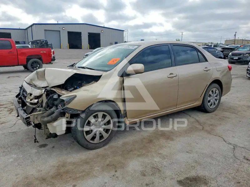 2011 Toyota COROLLA фото