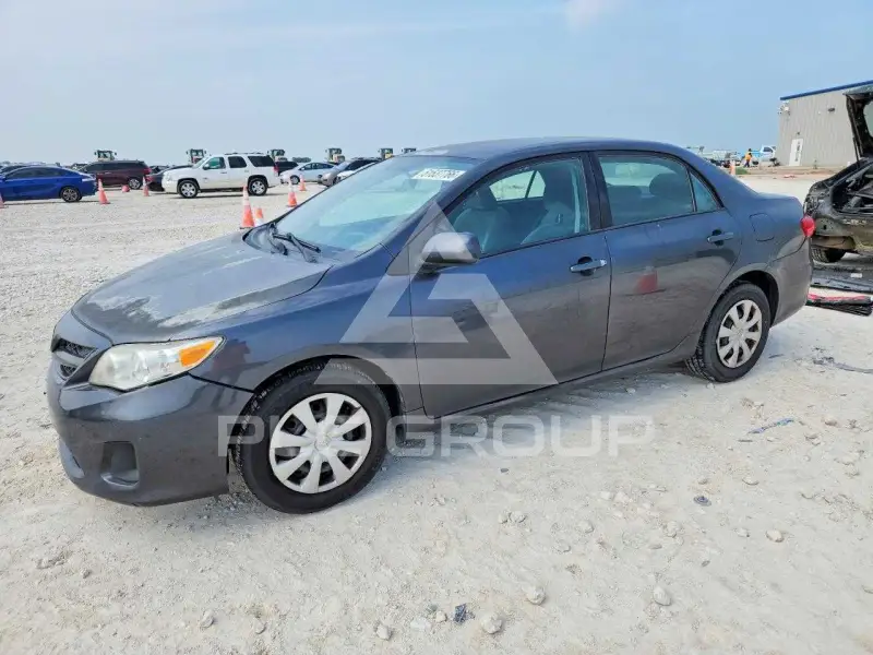 2011 Toyota COROLLA фото