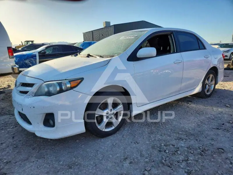 2011 Toyota COROLLA фото
