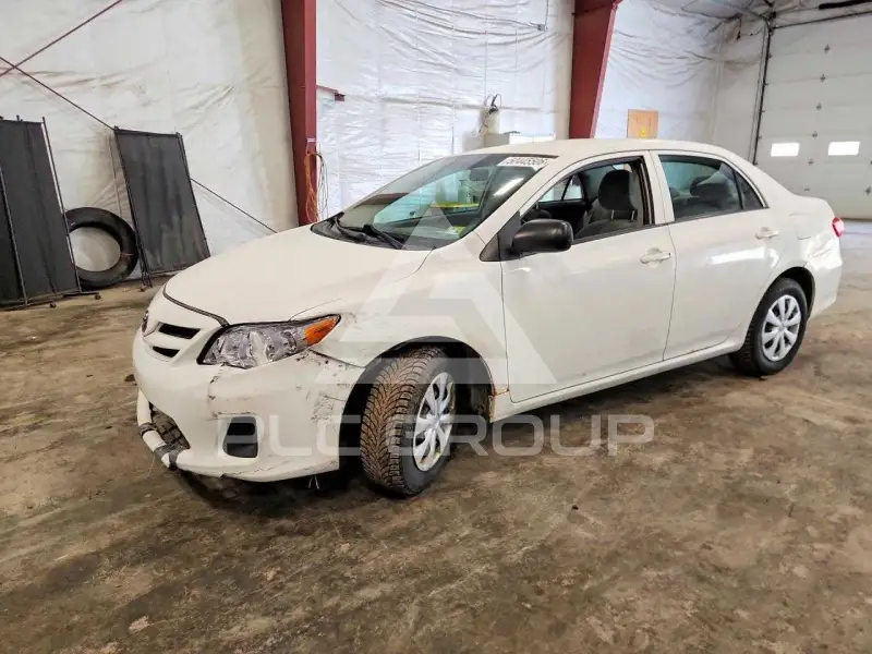 2011 Toyota COROLLA фото