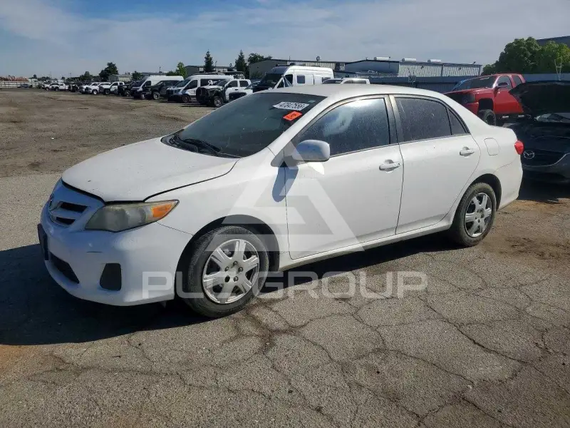 2011 Toyota COROLLA фото