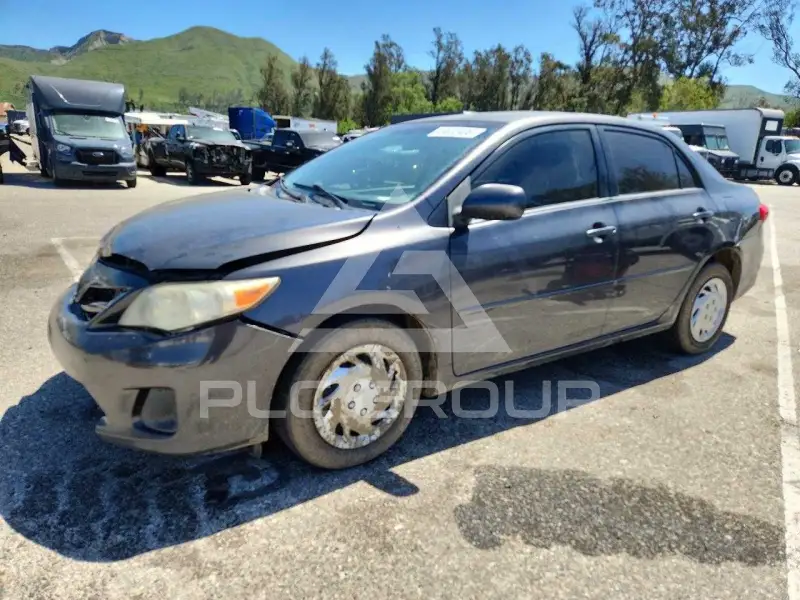 2011 Toyota COROLLA фото