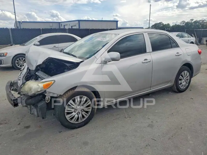 2011 Toyota COROLLA фото