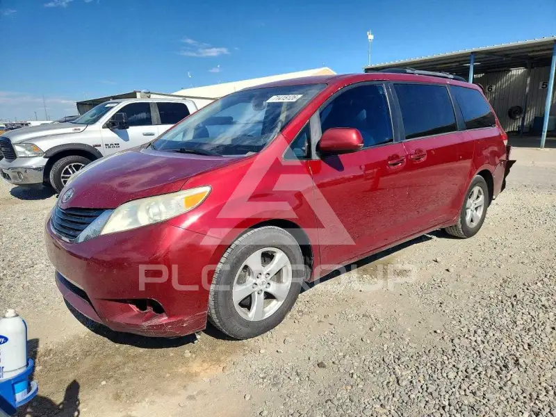 2011 Toyota SIENNA фото