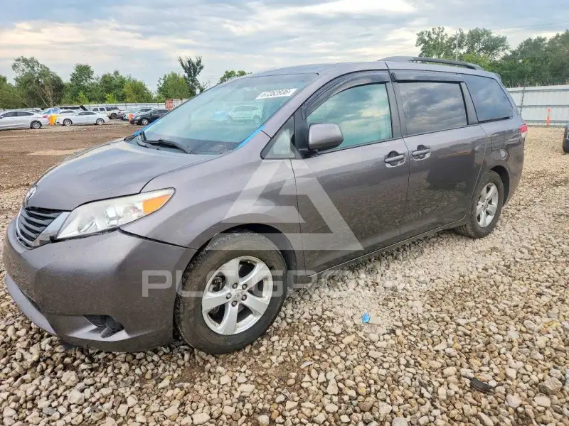 2011 Toyota SIENNA фото