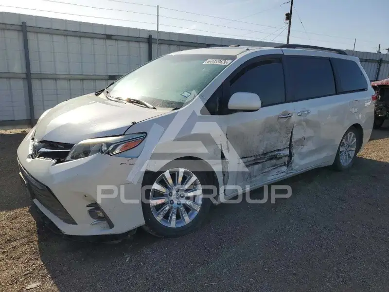 2011 Toyota SIENNA фото