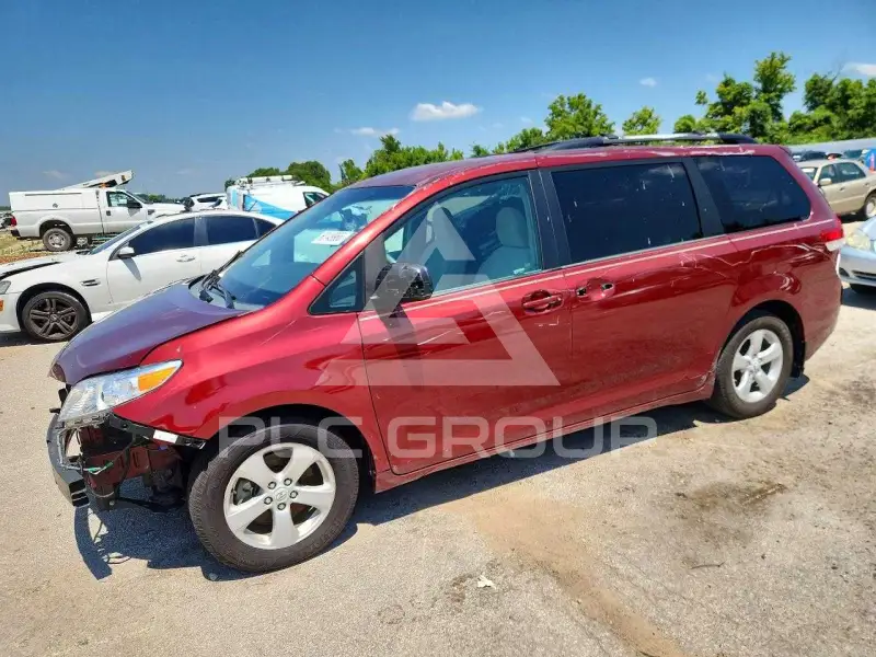 2011 Toyota SIENNA фото