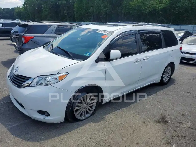 2011 Toyota SIENNA фото