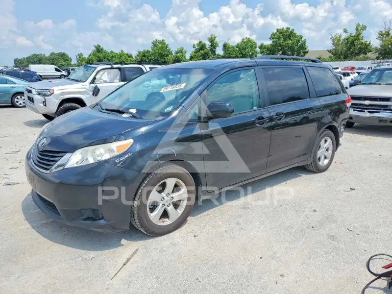 2011 Toyota SIENNA фото