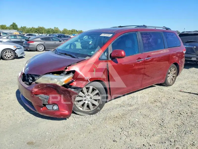 2011 Toyota SIENNA фото