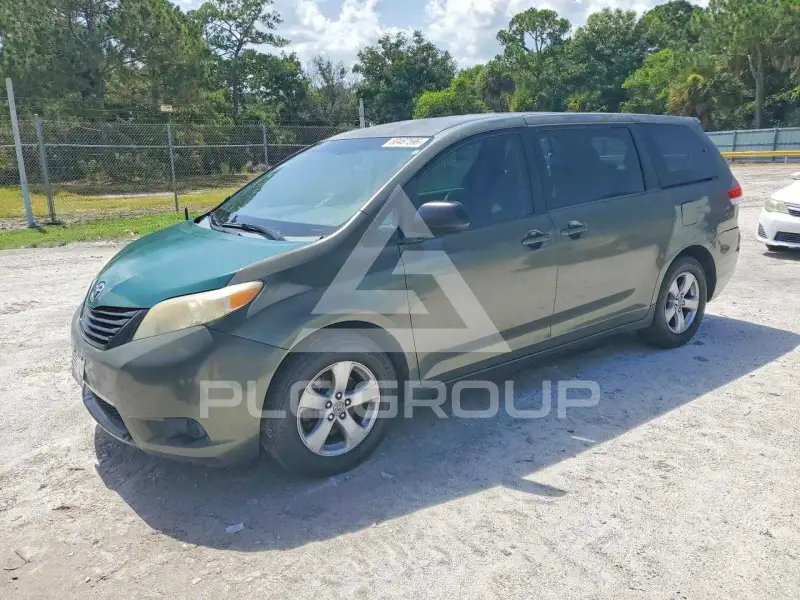 2011 Toyota SIENNA фото