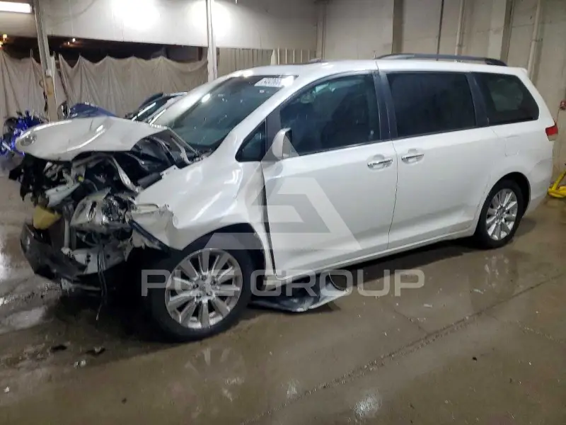 2011 Toyota SIENNA фото