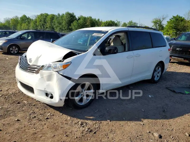 2011 Toyota SIENNA фото