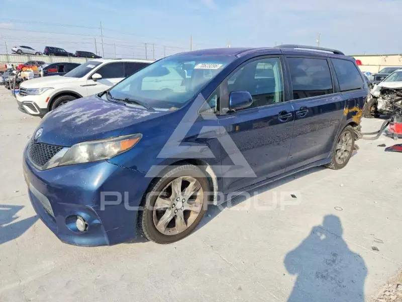 2011 Toyota SIENNA фото