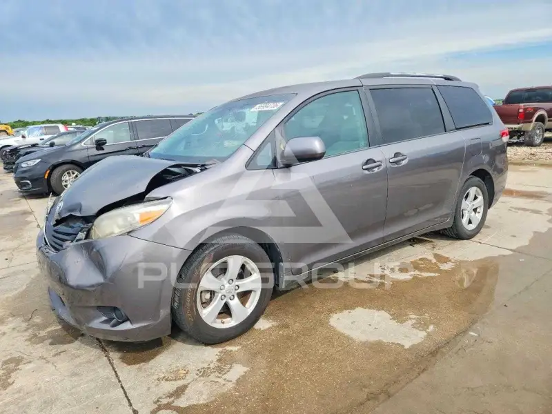 2011 Toyota SIENNA фото