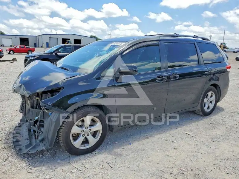 2011 Toyota SIENNA фото