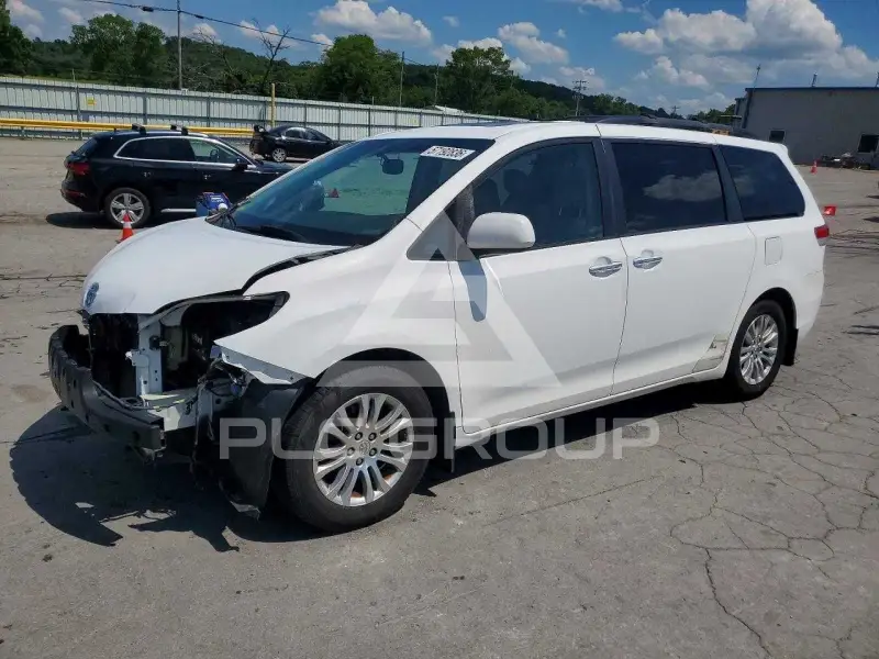 2011 Toyota SIENNA фото