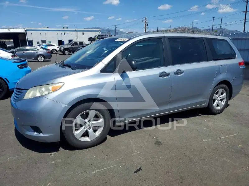 2011 Toyota SIENNA фото