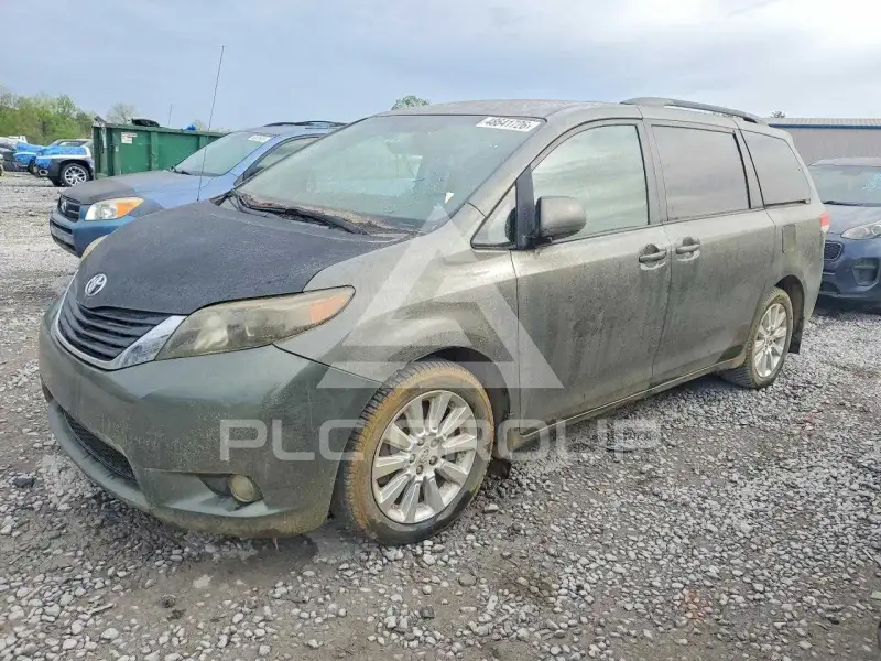 2011 Toyota SIENNA фото