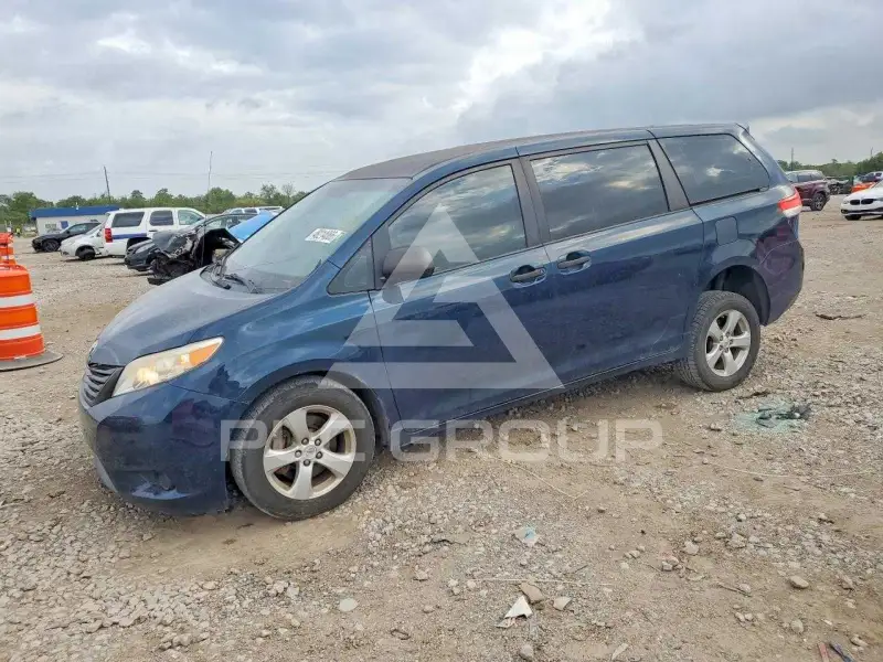 2011 Toyota SIENNA фото
