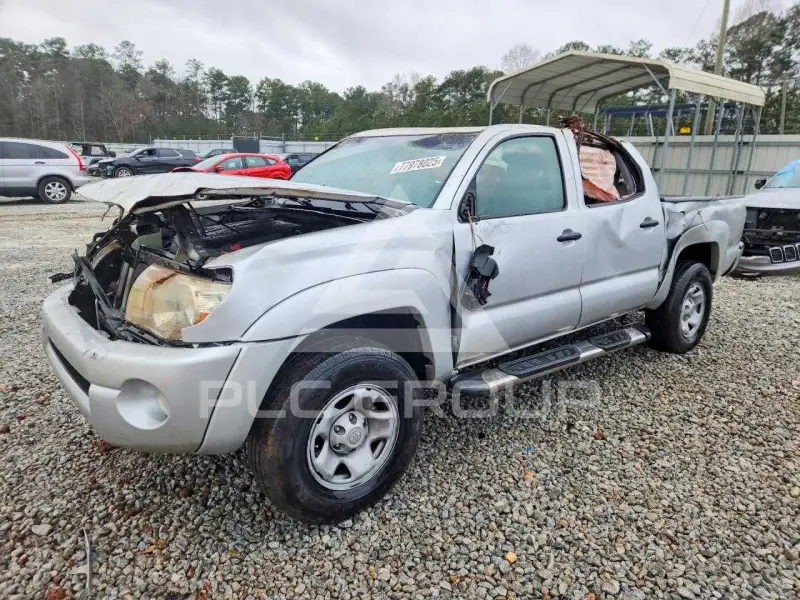 2011 Toyota TACOMA photo