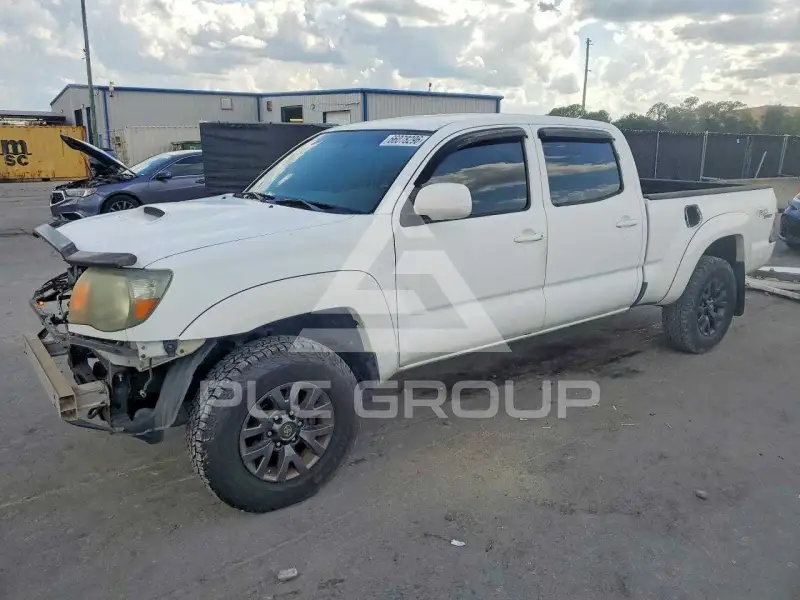 2011 Toyota TACOMA photo