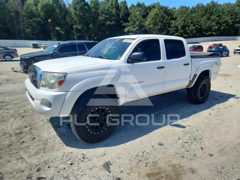 2011 Toyota TACOMA photo