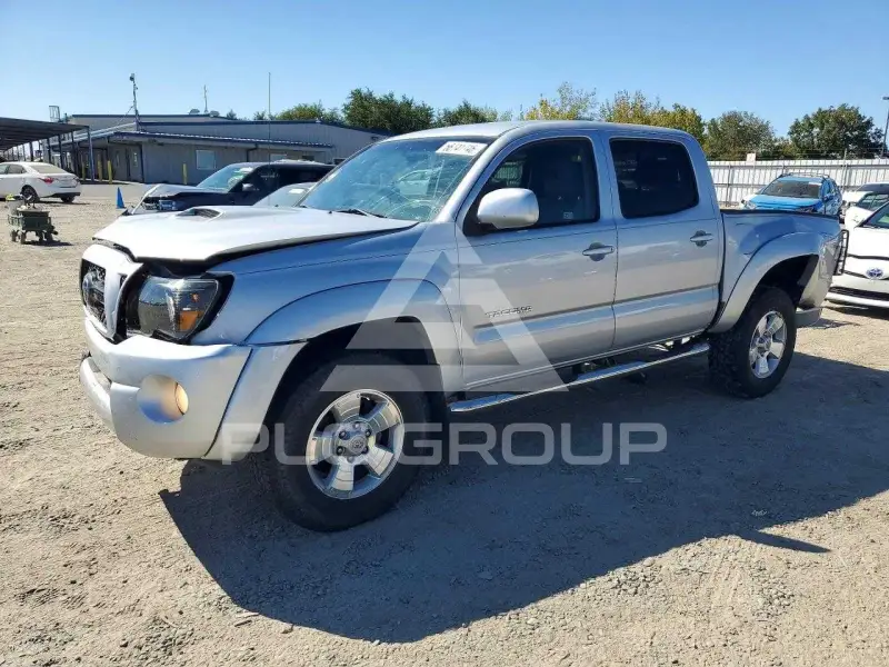 2011 Toyota TACOMA photo