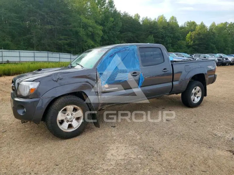 2011 Toyota TACOMA photo