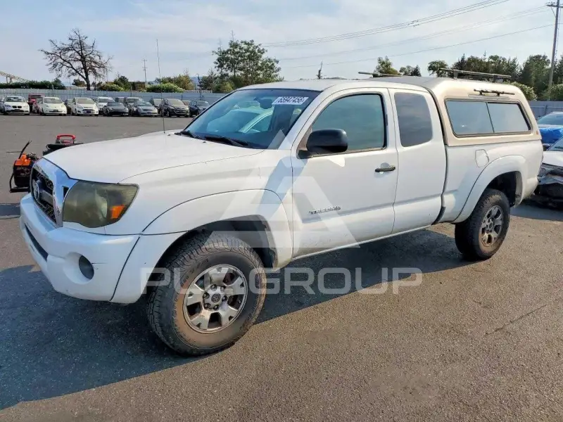 2011 Toyota TACOMA photo