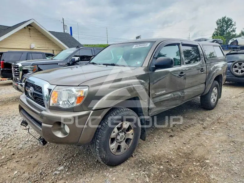 2011 Toyota TACOMA photo