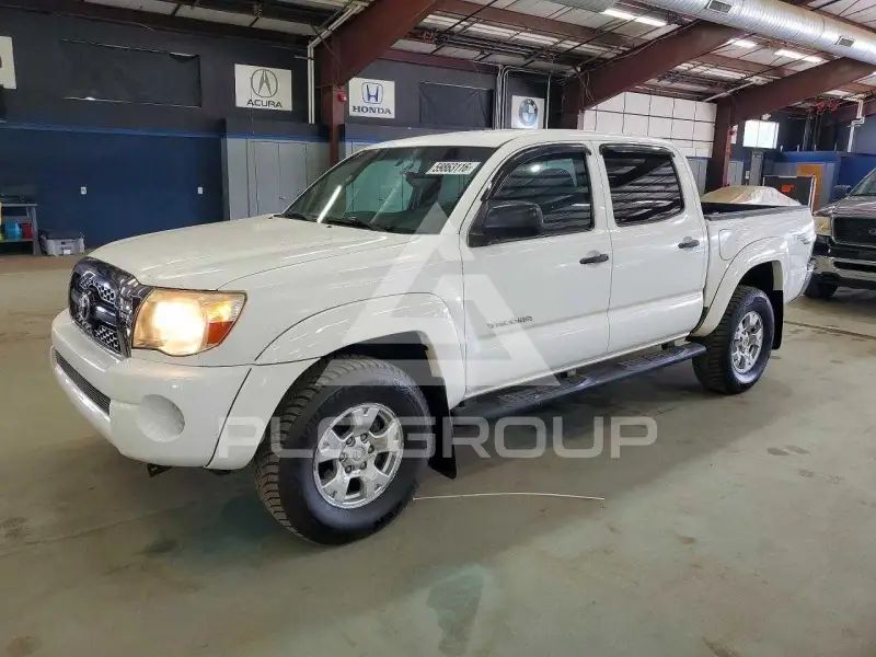 2011 Toyota TACOMA photo
