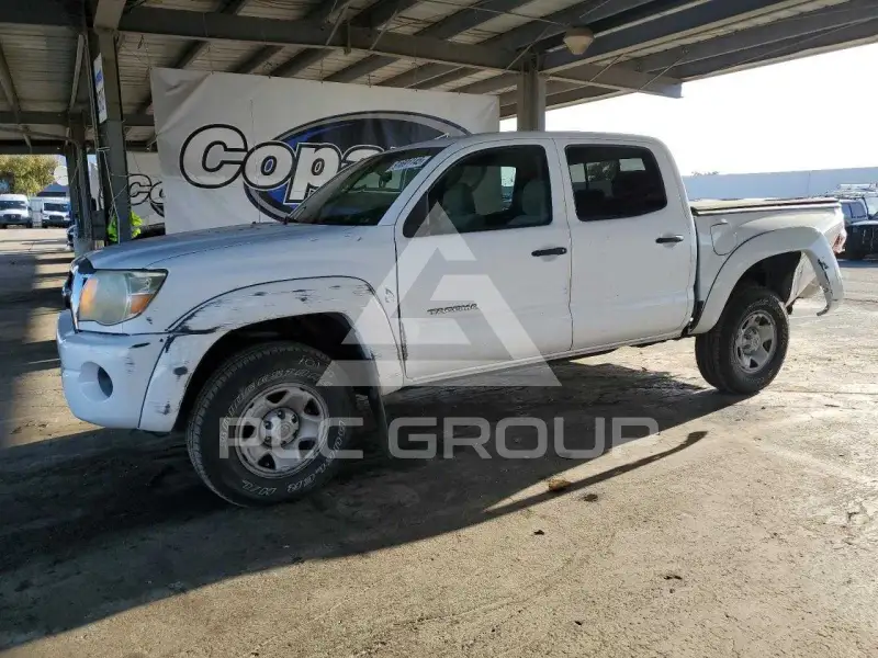2011 Toyota TACOMA photo