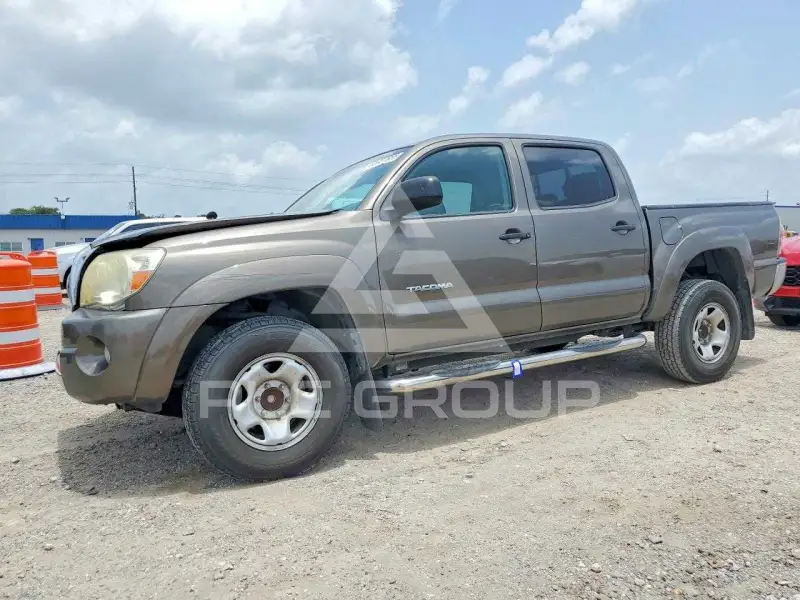 2011 Toyota TACOMA photo