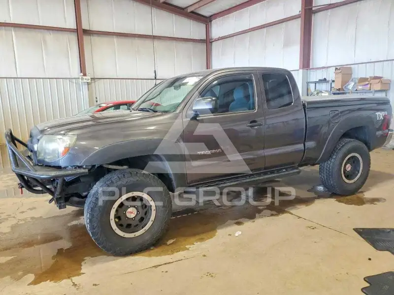 2011 Toyota TACOMA photo