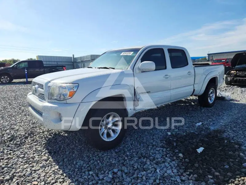 2011 Toyota TACOMA photo