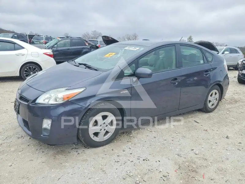 2011 Toyota PRIUS фото