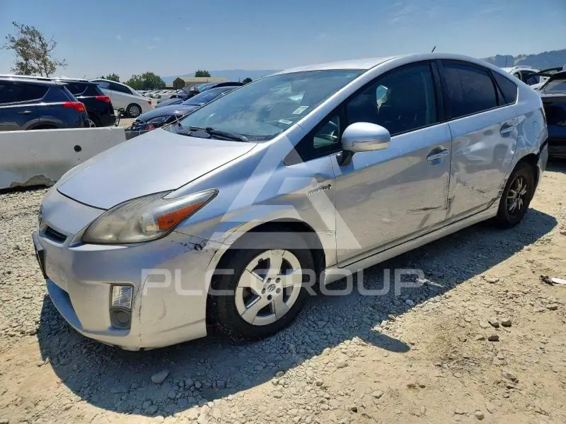 2011 Toyota PRIUS фото