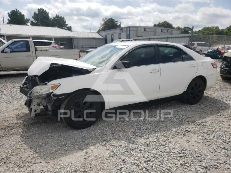 2011 Toyota CAMRY фото