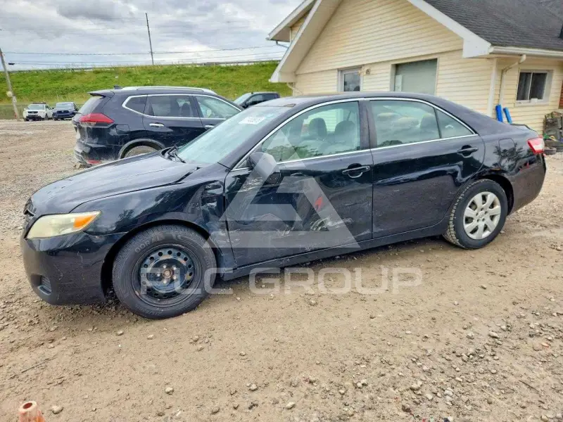 2011 Toyota CAMRY photo