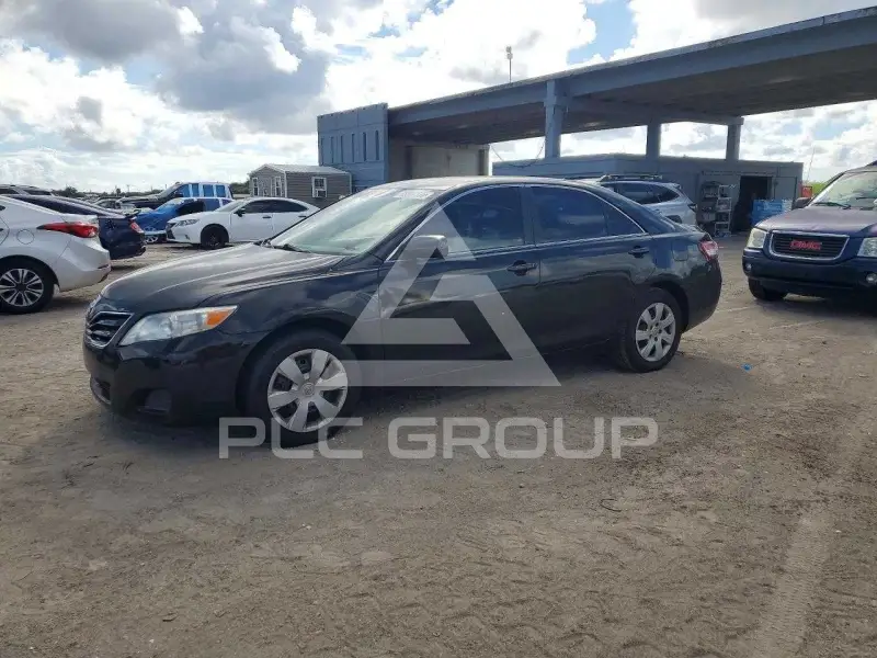 2011 Toyota CAMRY photo