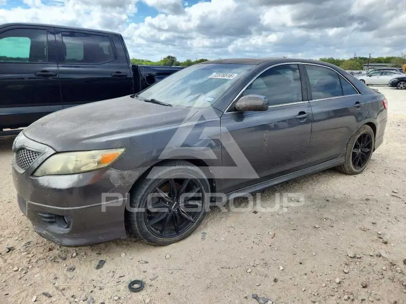 2011 Toyota CAMRY фото