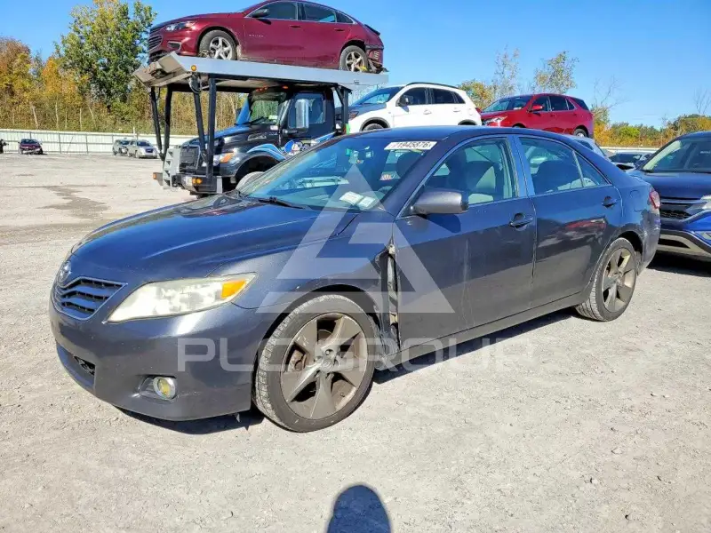 2011 Toyota CAMRY фото