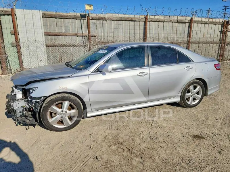 2011 Toyota CAMRY photo