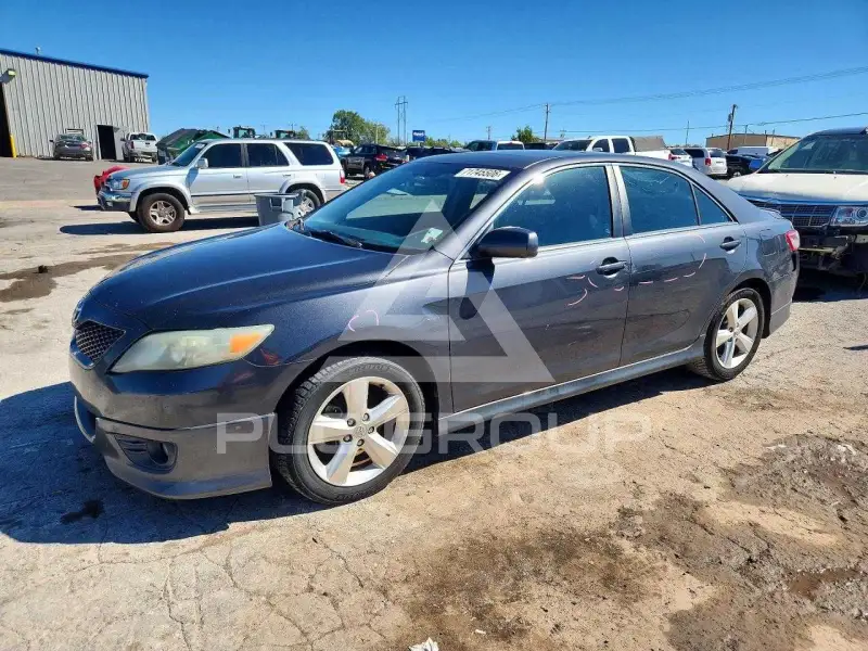 2011 Toyota CAMRY фото