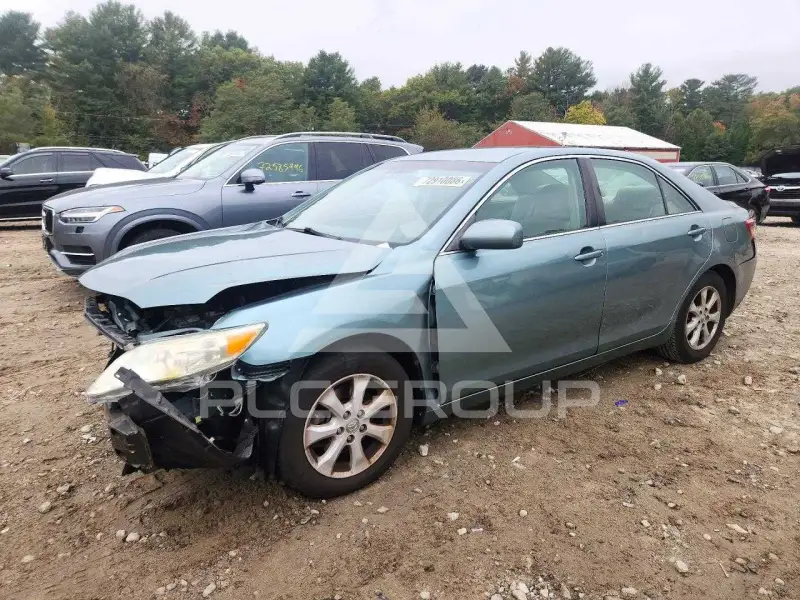 2011 Toyota CAMRY фото